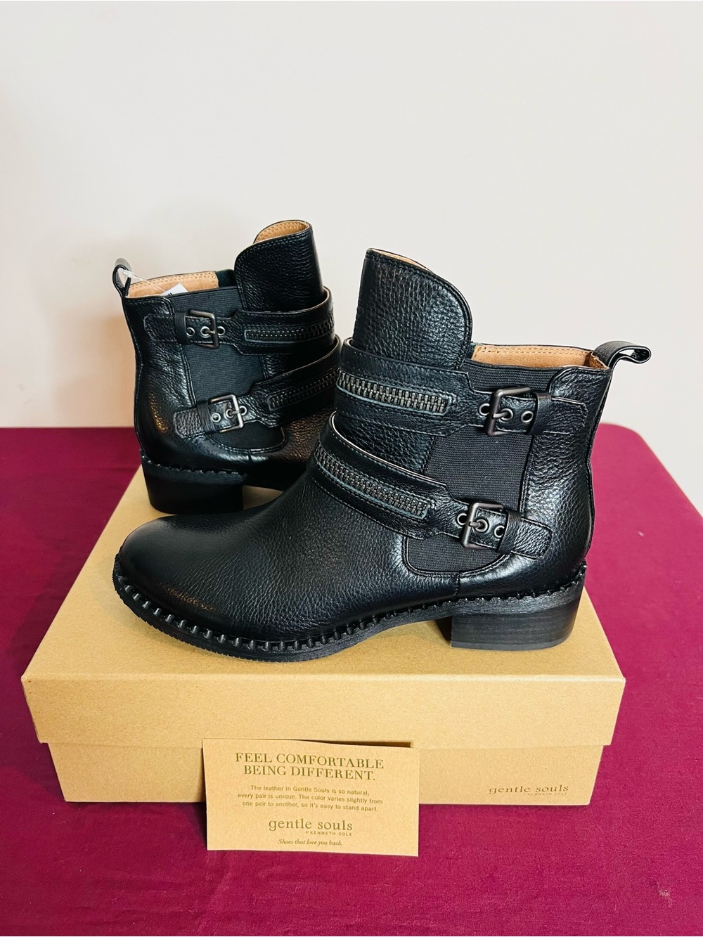 Gentle Soles by Kenneth Cole Black Leather Double-Buckle Ankle Boots size 8